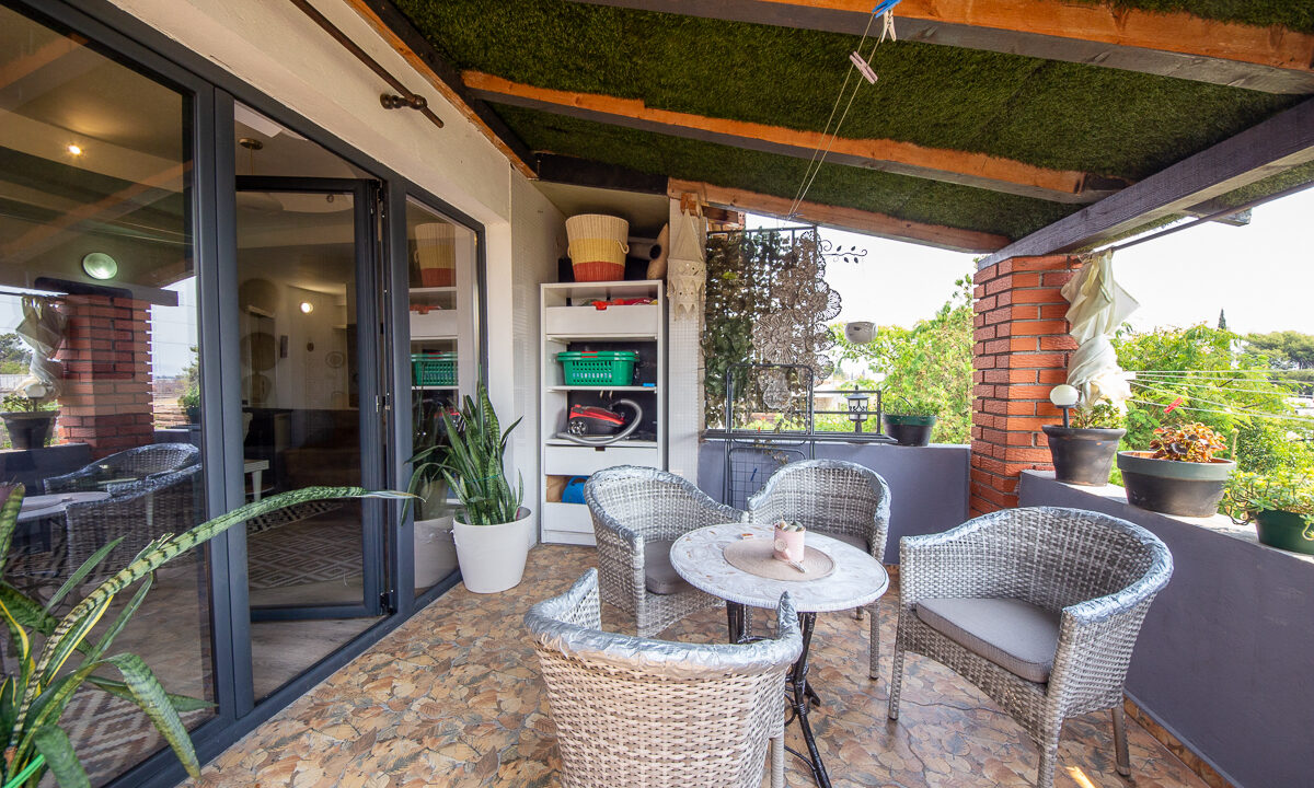 Izdavanje trosoban stan u kući, Zabjelo, 115m2, Podgorica-2600