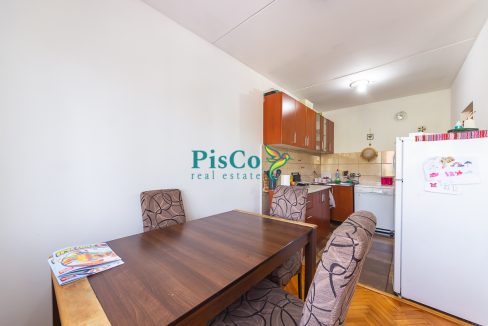 kod autobuske dvosoban prodaja (10 of 21)