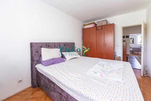 kod autobuske dvosoban prodaja (14 of 21)