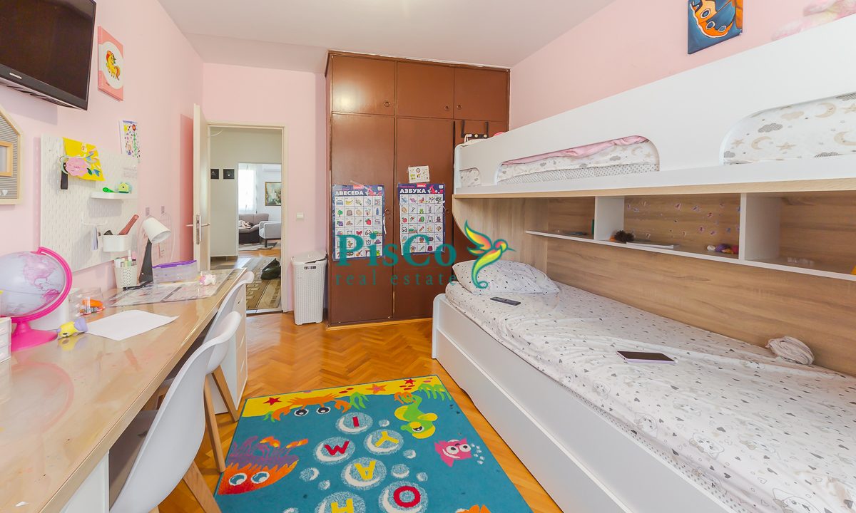 kod autobuske dvosoban prodaja (18 of 21)