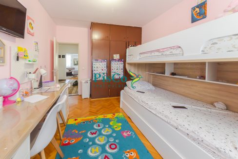 kod autobuske dvosoban prodaja (18 of 21)