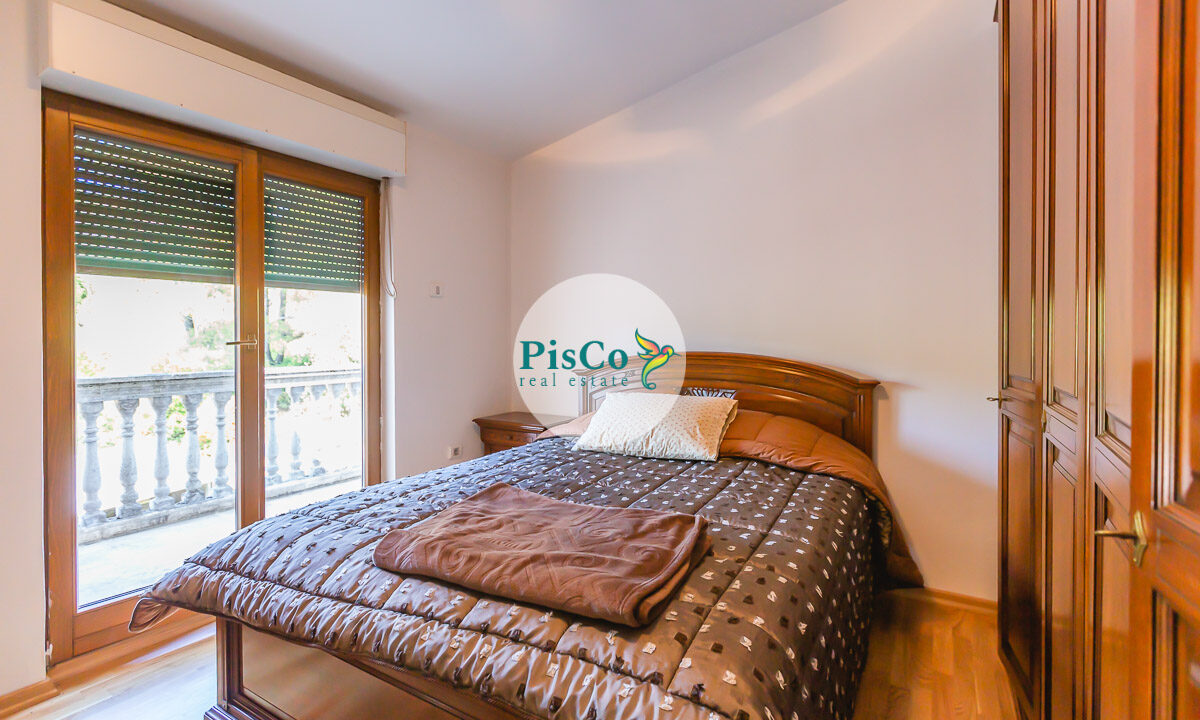 Komforan stan u klasičnom stilu koji će vam pružiti punu udobnost