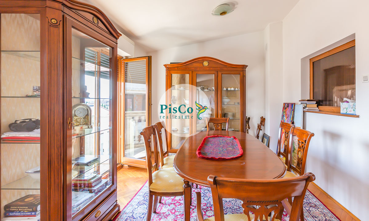 Komforan stan u klasičnom stilu koji će vam pružiti punu udobnost