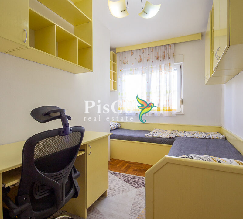 Izdavanje dvosoban stan Preko Morače, 60m2, Podgorica-2739