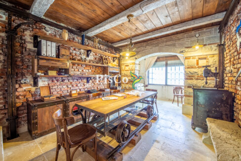 Izdavanje poslovni prostor 42m2, Centar, Podgorica-