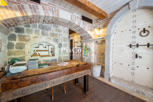 Izdavanje poslovni prostor 42m2, Centar, Podgorica-2681