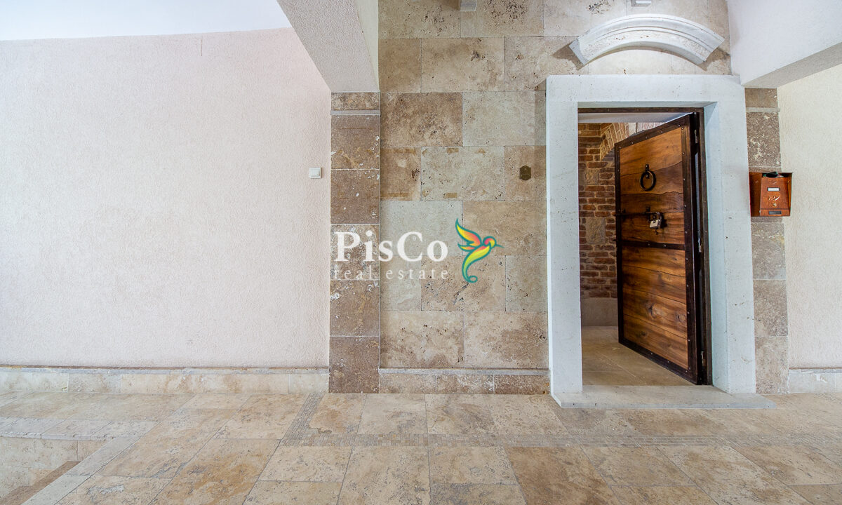 Izdavanje poslovni prostor 42m2, Centar, Podgorica-2687