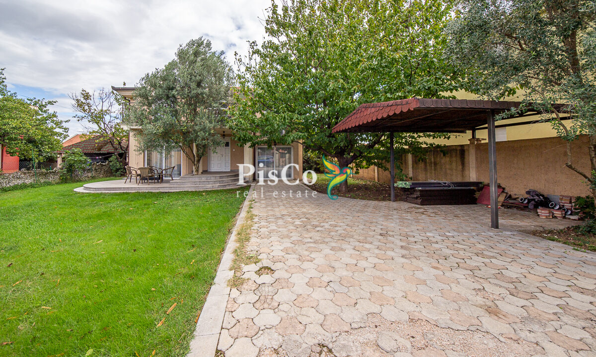 Izdavanje, porodična kuća, Donja Gorica, 210m2, Podgorica-2747