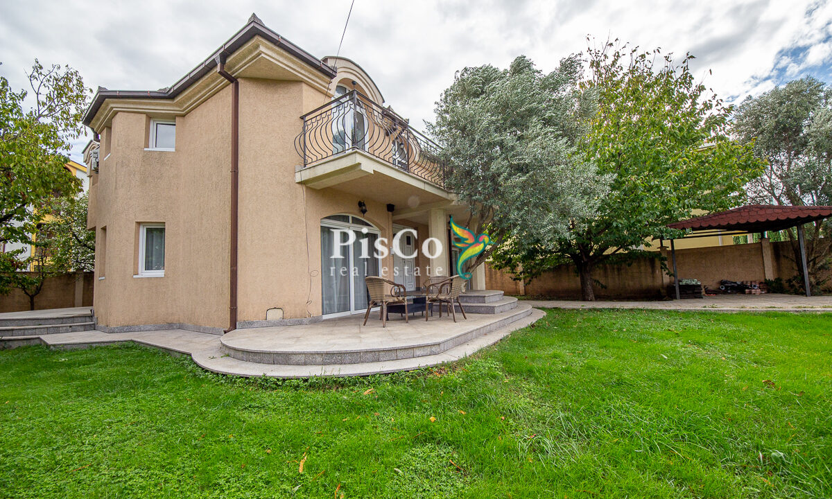 Izdavanje, porodična kuća, Donja Gorica, 210m2, Podgorica-2751