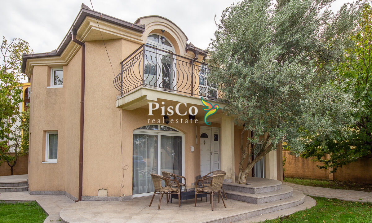 Izdavanje, porodična kuća, Donja Gorica, 210m2, Podgorica-2757