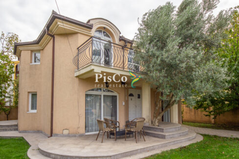 Izdavanje, porodična kuća, Donja Gorica, 210m2, Podgorica-2757