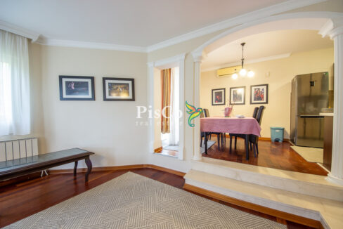 Izdavanje, porodična kuća, Donja Gorica, 210m2, Podgorica-2764