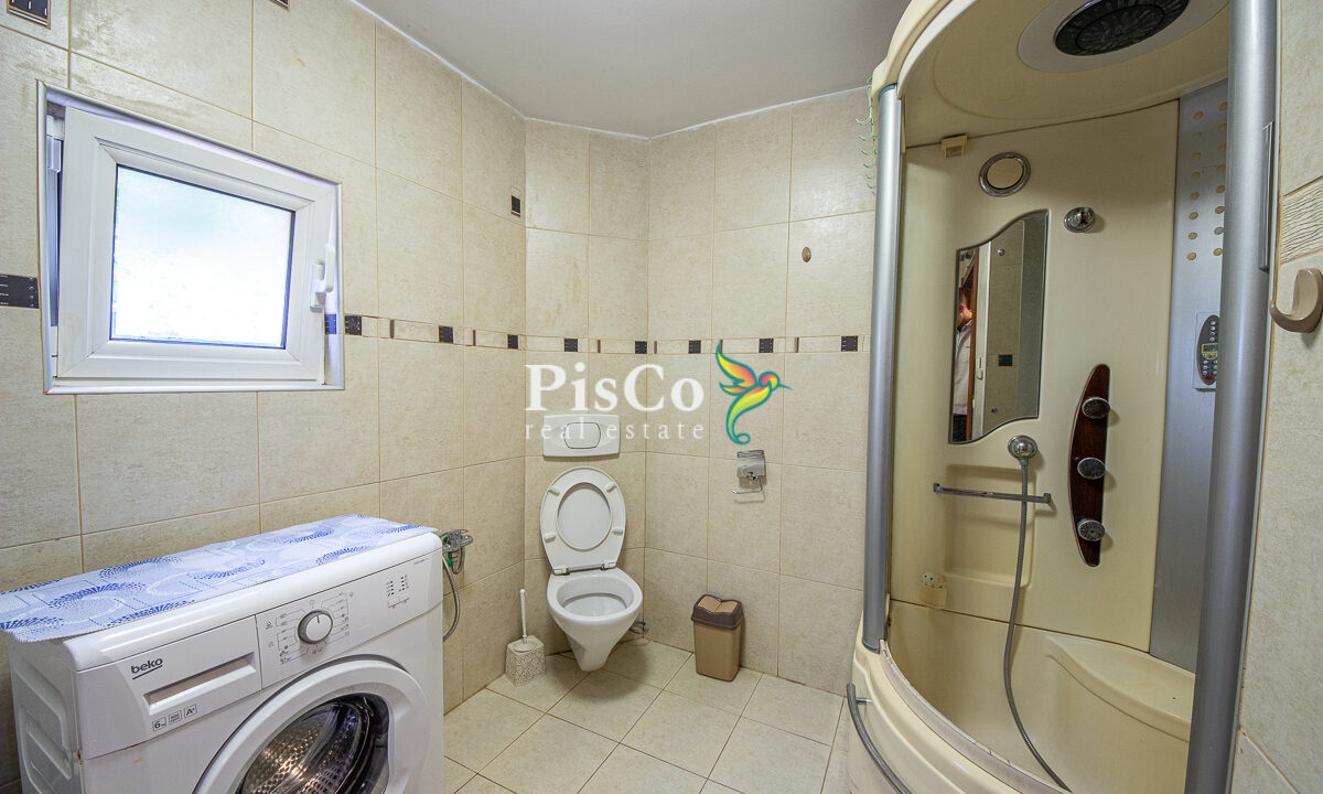 Izdavanje, porodična kuća, Donja Gorica, 210m2, Podgorica-2767