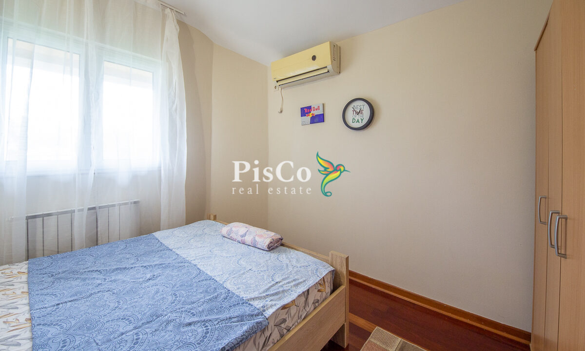 Izdavanje, porodična kuća, Donja Gorica, 210m2, Podgorica-2771