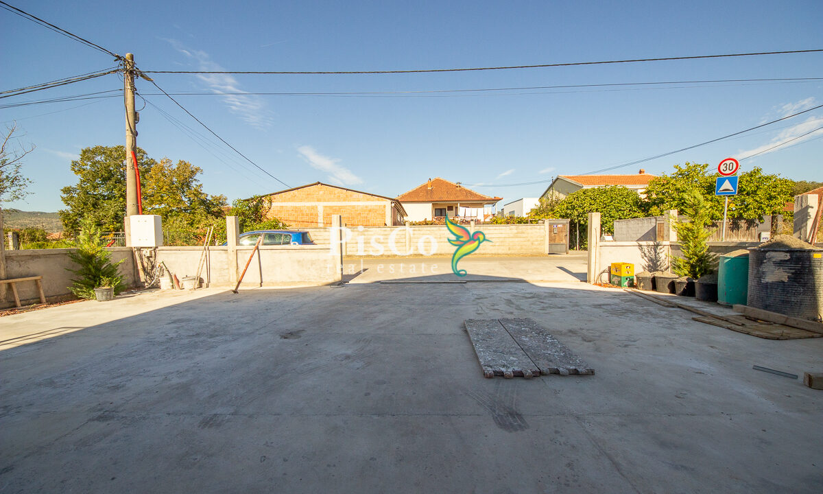 Izdavanje trosoban stan 100m2, Donja Gorica, Podgorica-2805