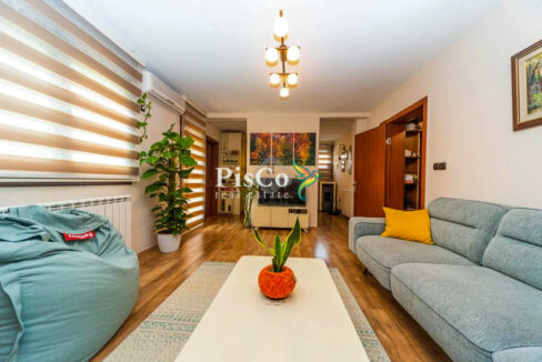 Prodaja, kuća, 200m2, Donja Gorica, Podgorica-