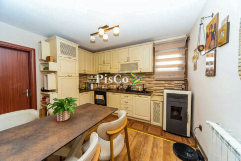 Prodaja, kuća, 200m2, Donja Gorica, Podgorica--8