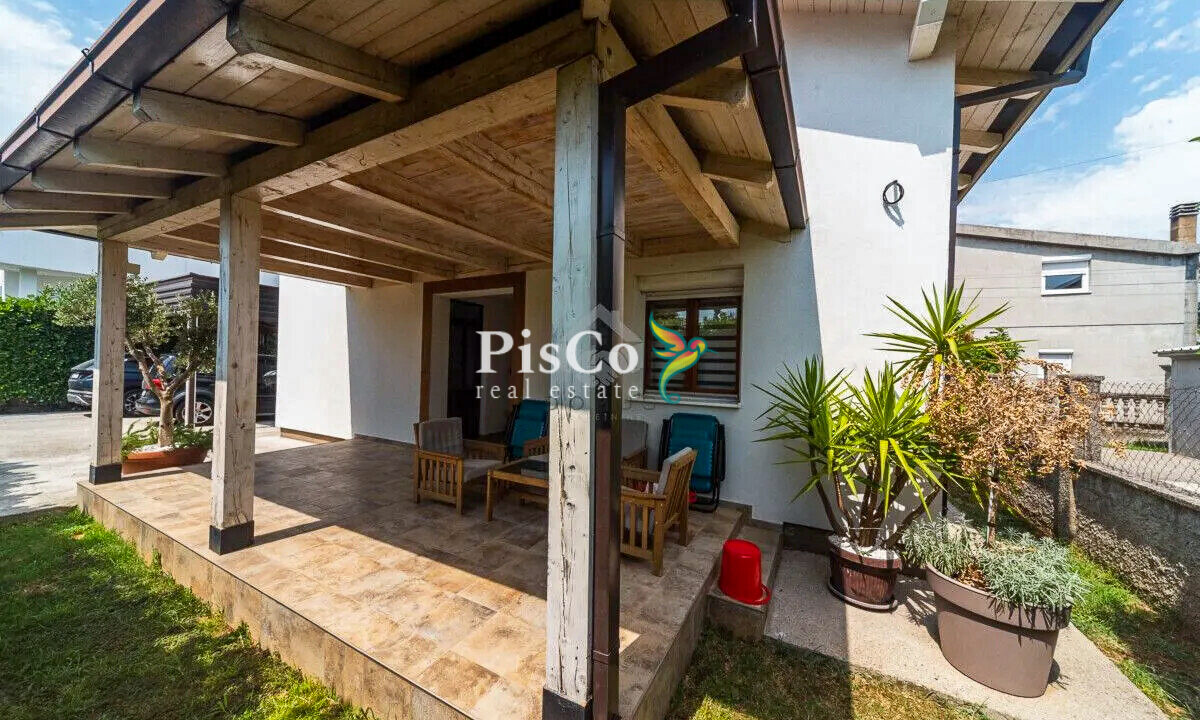 Prodaja, kuća, 200m2, Donja Gorica, Podgorica--9