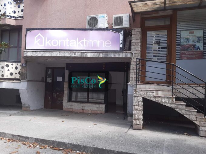 Izdavanje - Poslovni prostor 10m2, Centar