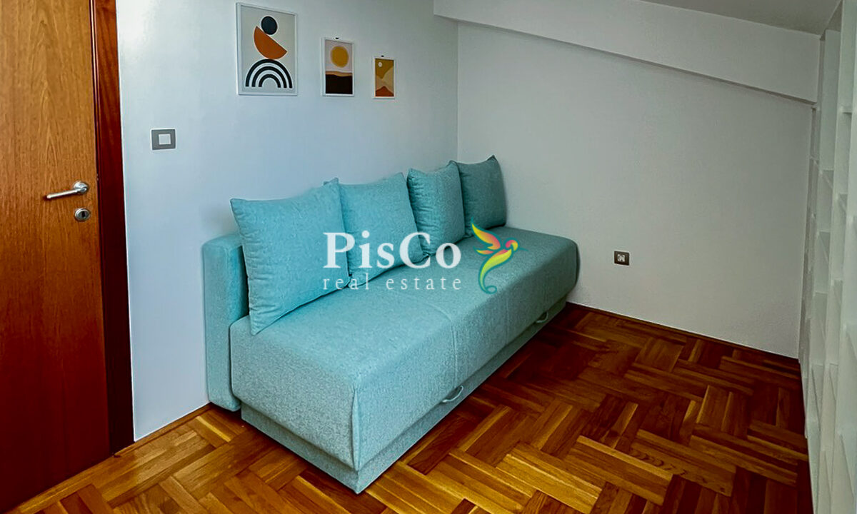 Izdavanje dvosoban stan Stari Aerodrom, 71m2, Podgorica-552