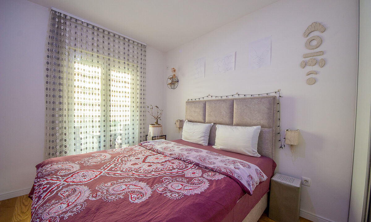 Izdavanje, jednosoban stan, 50m², Central Point, Podgorica-2912