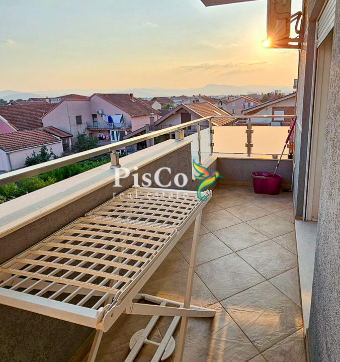 Izdavanje dvosoban stan Stari Aerodrom, 64m2, Podgorica-058