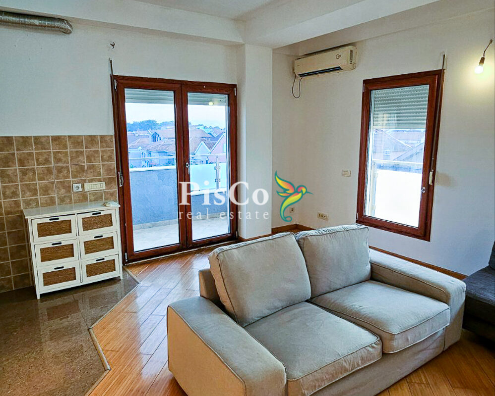 Izdavanje dvosoban stan Stari Aerodrom 64m2 Podgorica 229