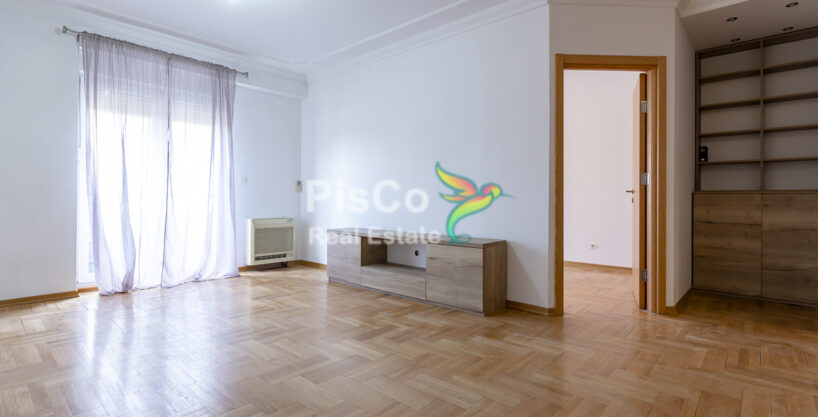 Nenamješten trosoban stan kod hrama - izdavanje 6 Nenamjesten trosoban stan kod hrama 4