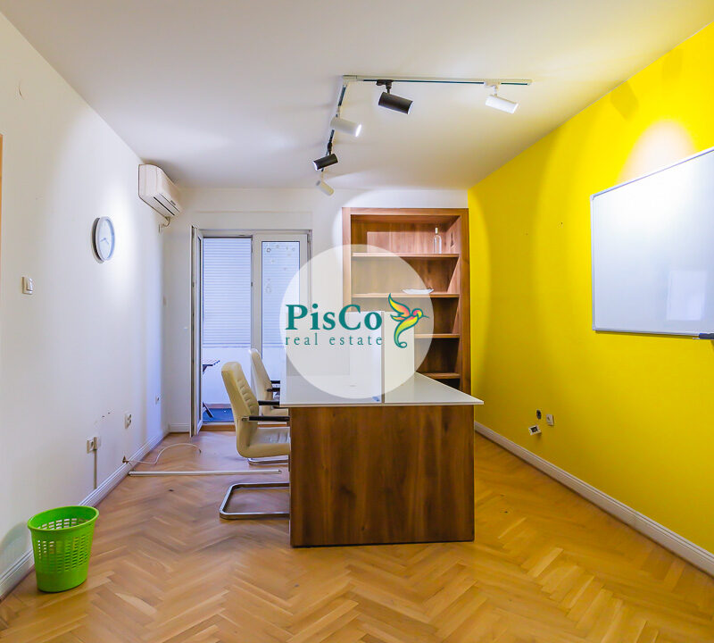 Poslovni prostor, kancelarija za izdavanje (1 of 14)