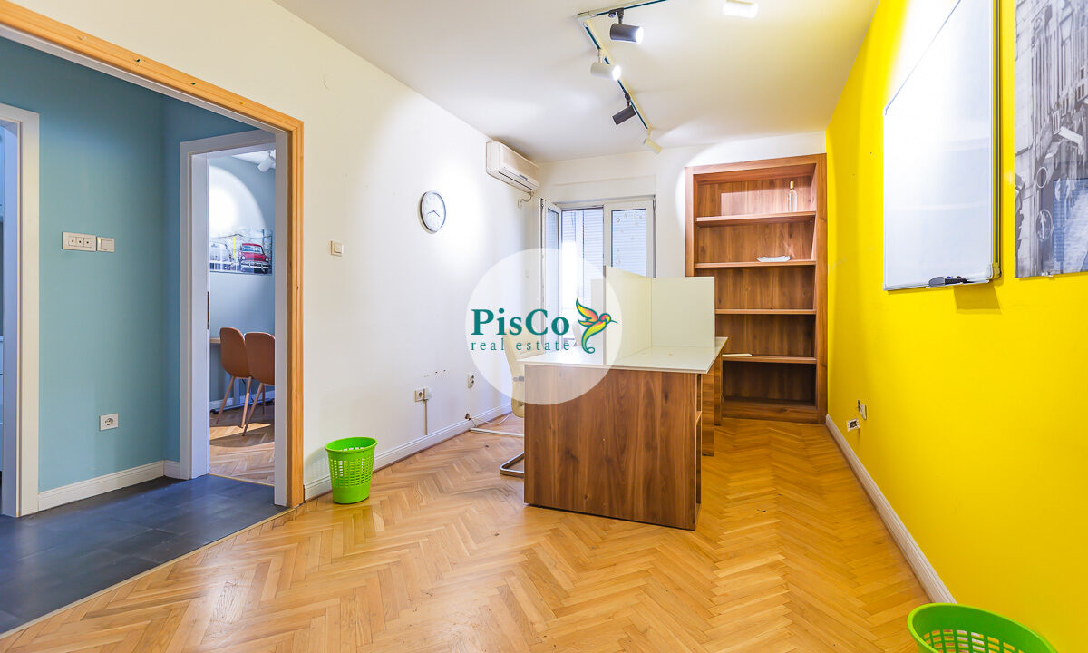 Poslovni prostor, kancelarija za izdavanje (5 of 14)