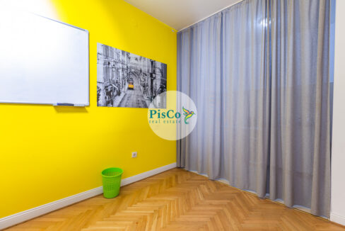 Poslovni prostor, kancelarija za izdavanje (7 of 14)