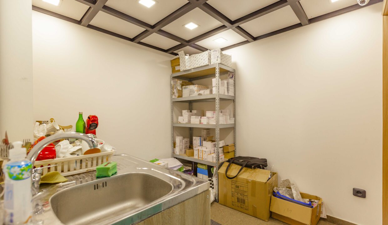 Izdavnje poslovni prostor City key (14)