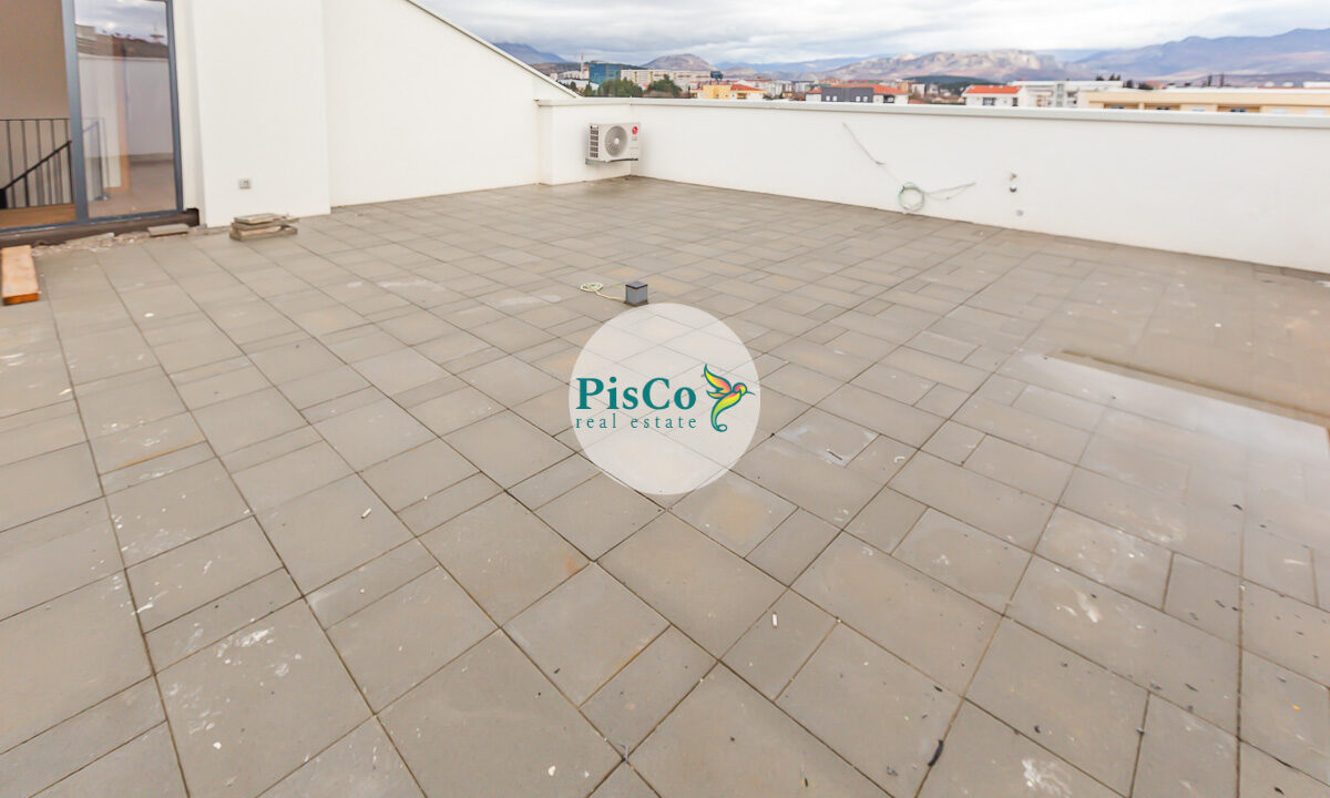 Prodaja stanova, Podgorica, Cortex selo, Zabjelo, moderan četvorosoban duplex180m2 (1 of 14)