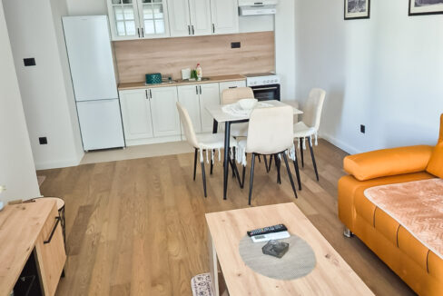 Izdavanje, jednosoban 50m2, Podgorica, Donja Gorica 2 IMG f23ff09e16aac4f509d80e40609190f3 V